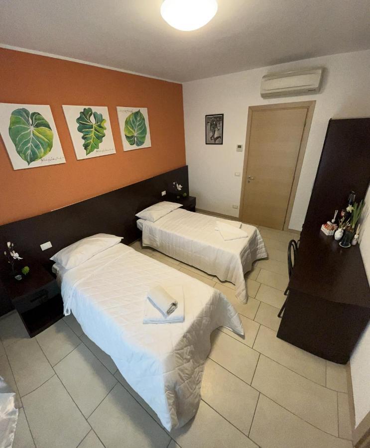 Bed & Breakfast La Rondinella Cerasolo Exterior foto